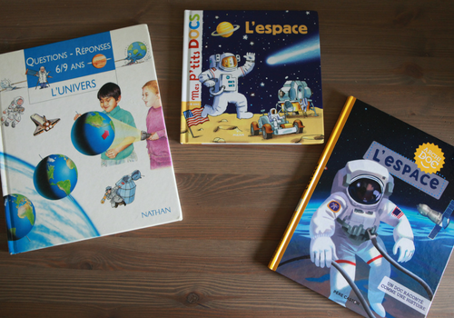 Sélection de livres pour enfant sur l'Espace.